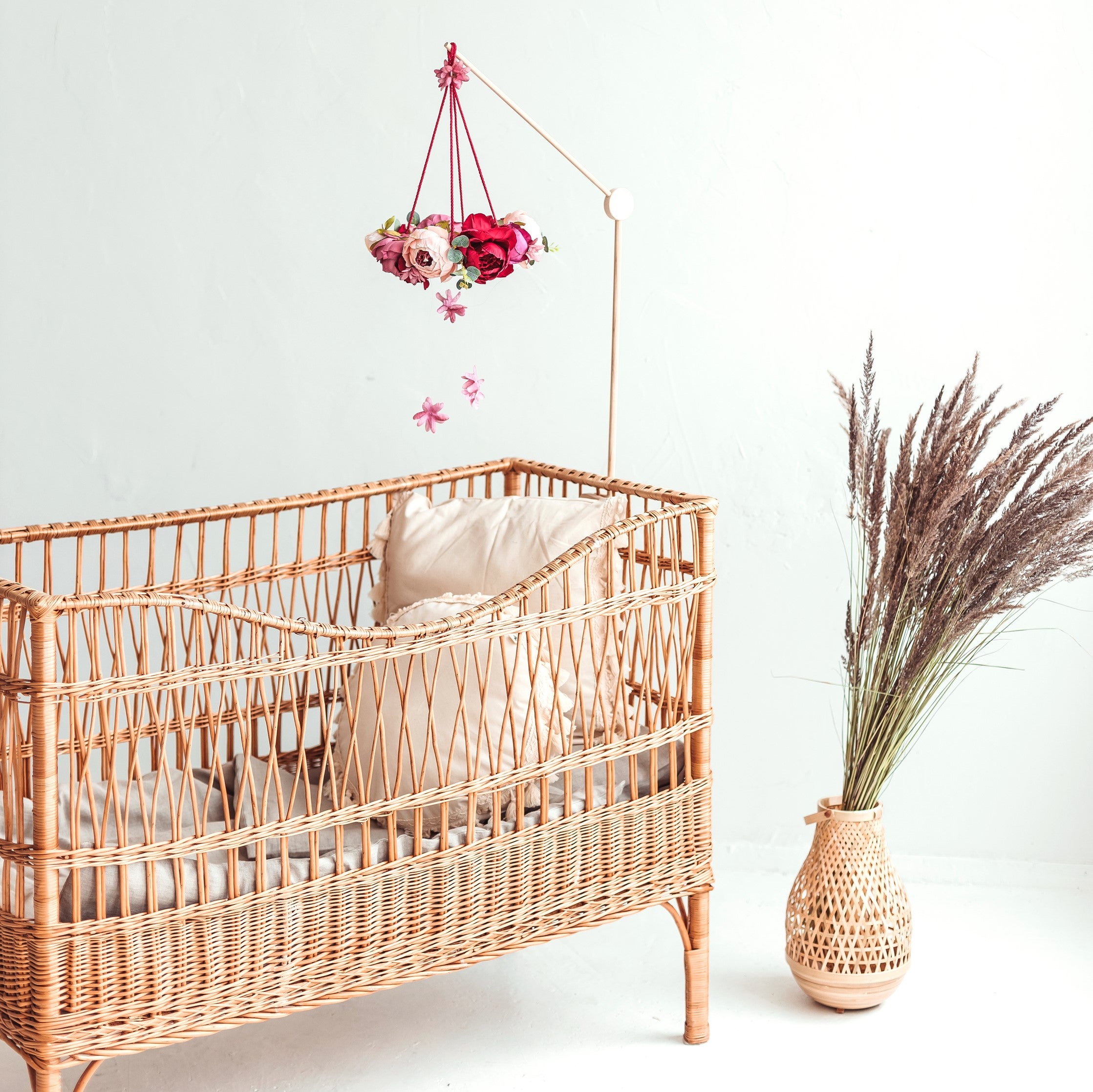 MINICAMP Wooden Baby Mobile Holder for Crib Minicamp